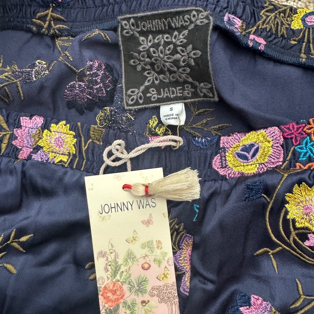 Johnny Was Embroidered Pajama Set - Picture 8 of 8